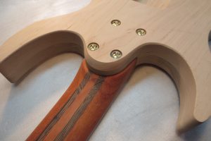 Mongoose Baritone 7 – Изготовление гитар на заказ