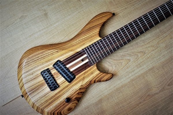 Zebra Fusion 8 Baritone – Изготовление гитар на заказ