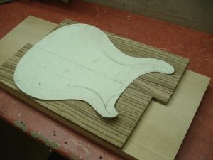 Julia – Изготовление гитар на заказ