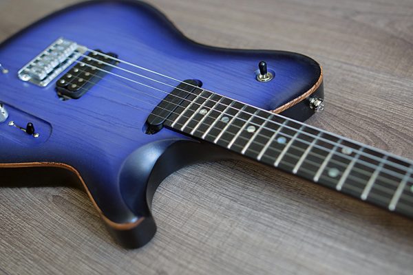 Starline Zebra Blue – Изготовление гитар на заказ