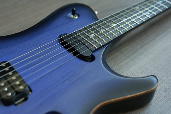 Starline Zebra Blue – Изготовление гитар на заказ
