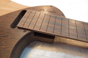 Travel Dr Endo – Изготовление гитар на заказ