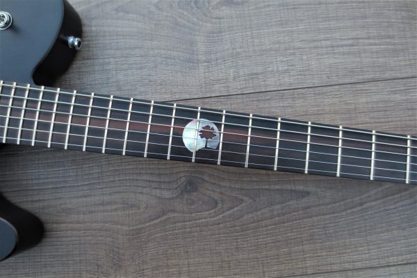 Black Moon – Изготовление гитар на заказ