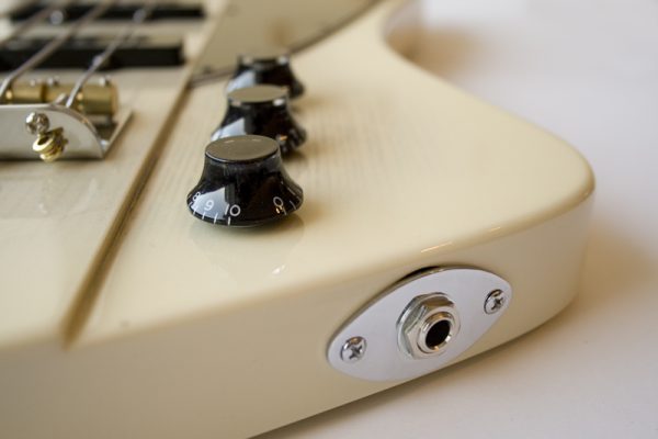 Thunderbird bass – Изготовление гитар на заказ