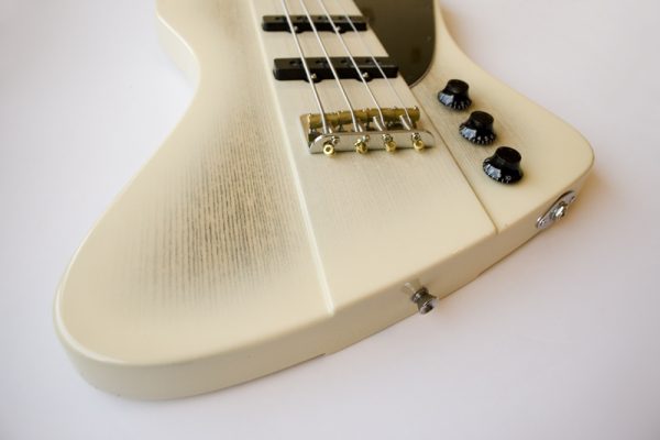 Thunderbird bass – Изготовление гитар на заказ