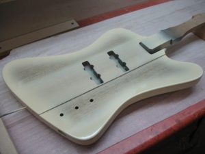 Thunderbird bass – Изготовление гитар на заказ