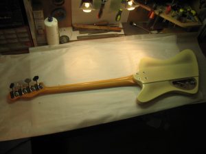 Thunderbird bass – Изготовление гитар на заказ